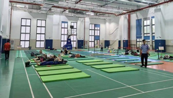 添盈聚富 深圳启动防台风一级应急响应 疏散转移群众26万人